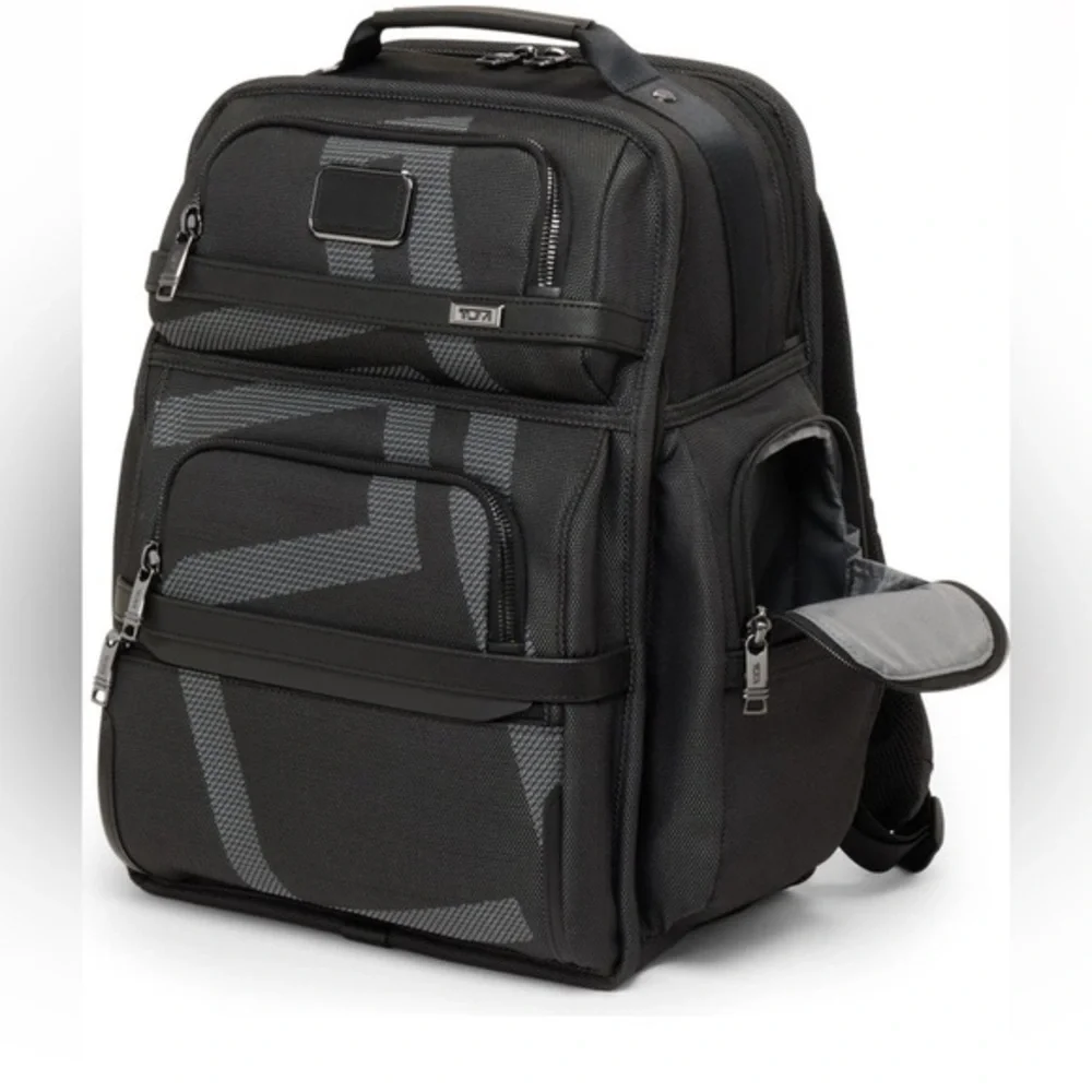 best one bag travel backpack for women Taygeer Women, TSA Carry On Backpack Flight Approved unique backpack lululemon Ruched Tote Bag Color:Gloss Pearl White